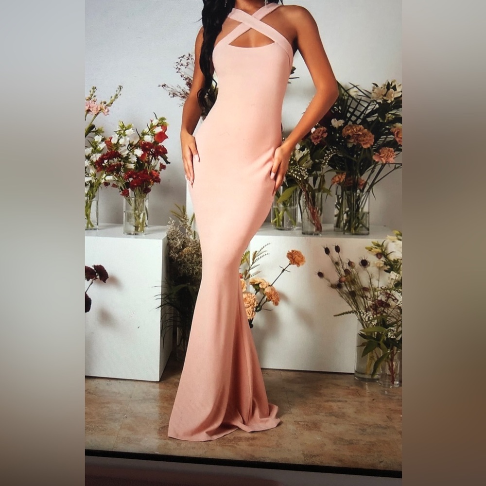 Gown size  2-xs pink NWT juniors